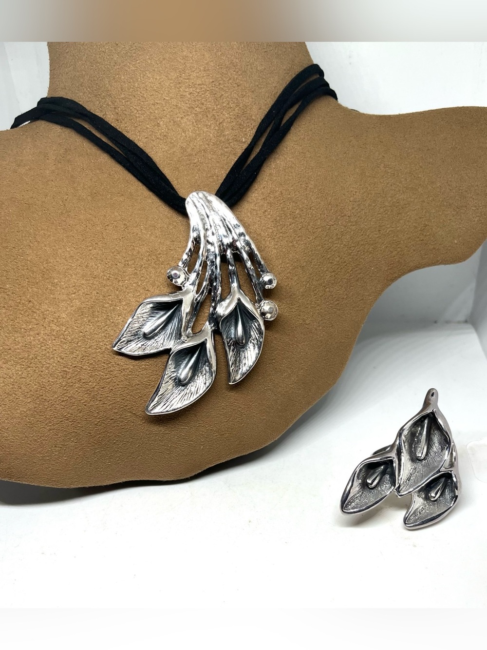 Sterling Silver 925 calla Lily Pendant Necklace & Ring